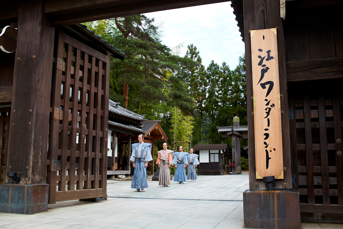 角色和装置都是江户时代。访问日光江户村。