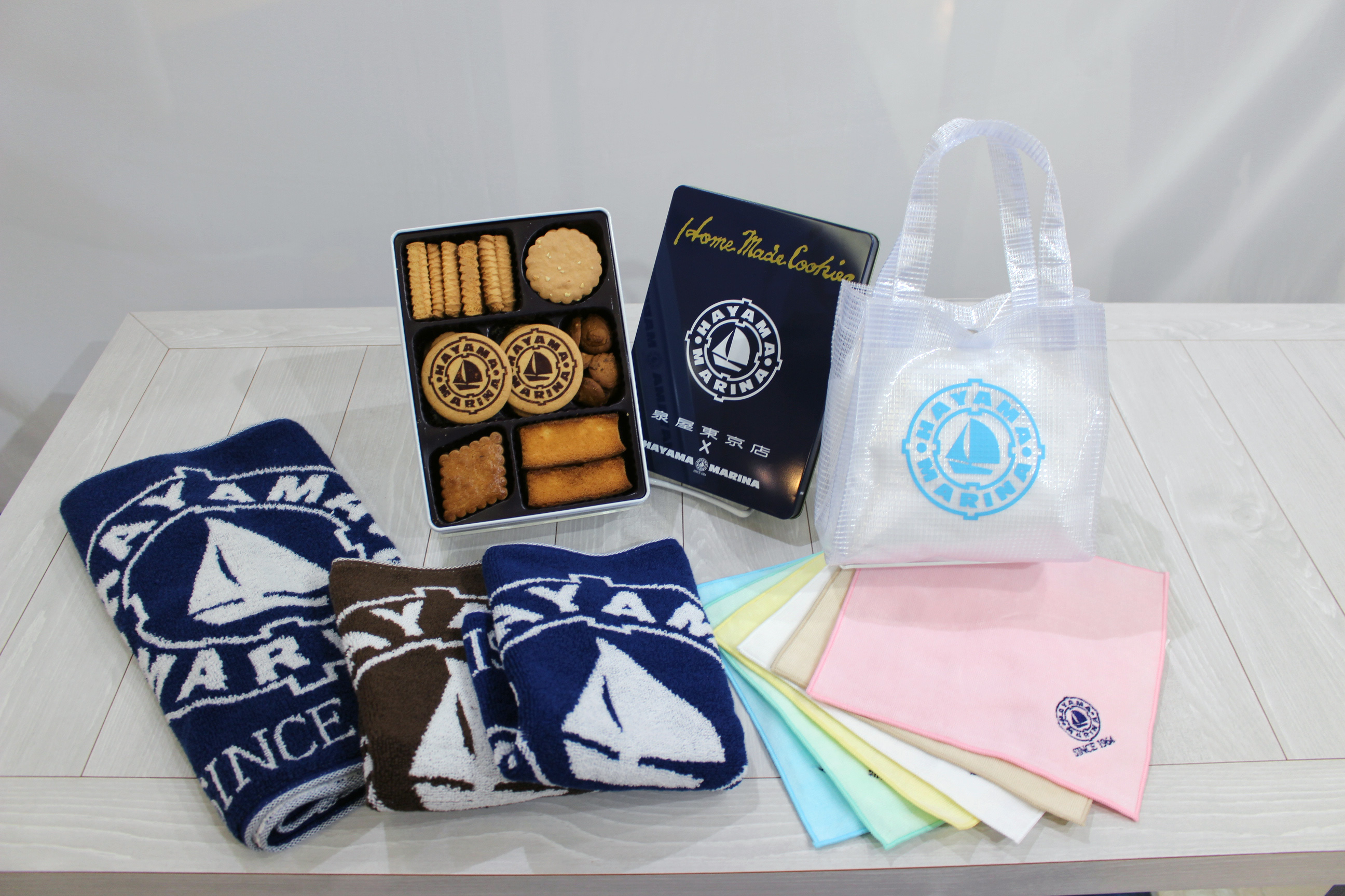 `` Hayama Marina Plaza Passage'' where you can get Hayama original goods