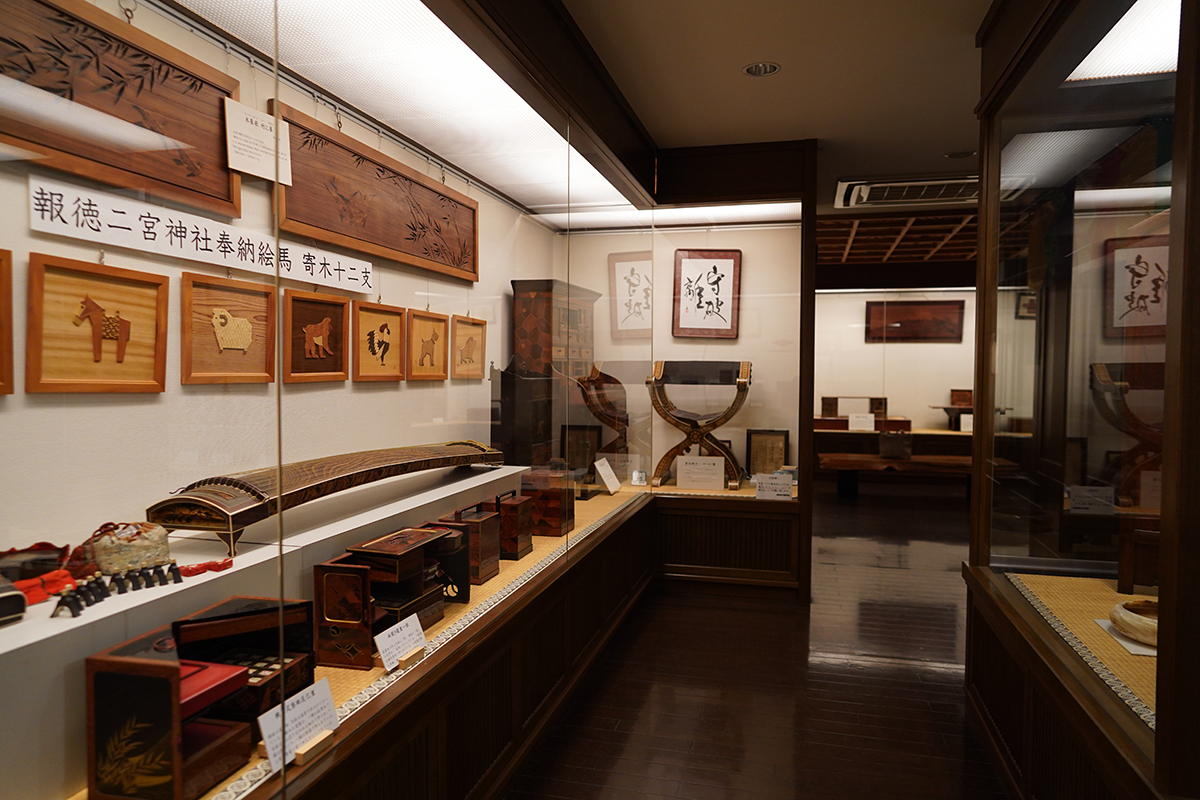 A museum where you can see various types of marquetry